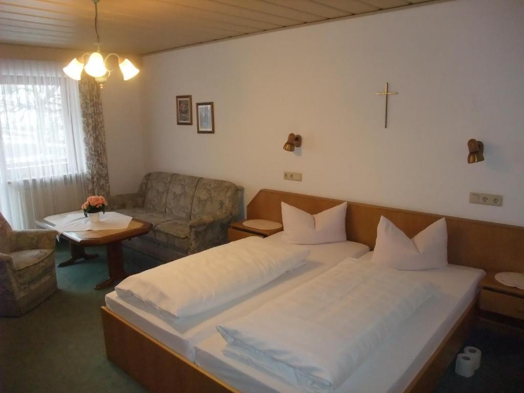 Gasthof Alte Post Obertrubach Bilik gambar